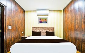 Hotel Lavish Faridabad 4*